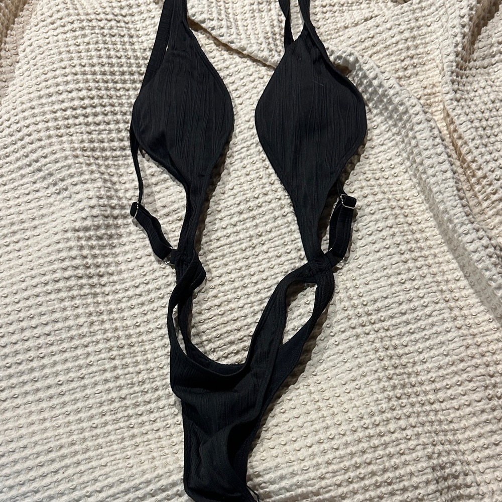 Amazon Black Women’s One-Piece Swimsuit